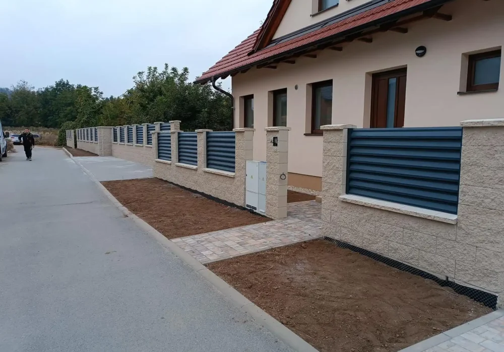 Hliníkove ploty a brány 8 Hliníkove ploty a brány 8